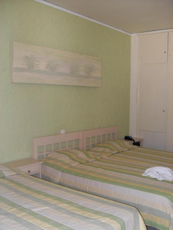 Benitses Bay View Hotel Gastouri  Quarto foto